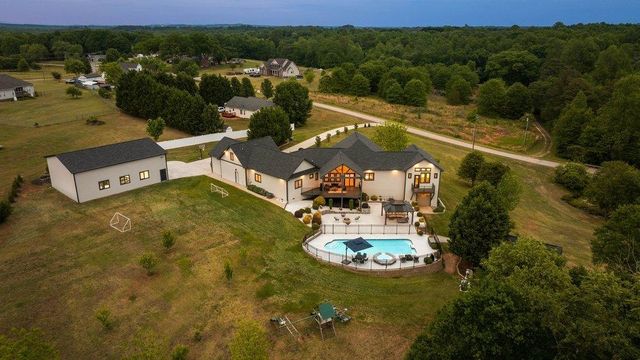 2340 Runion Road, Inman, SC 29349