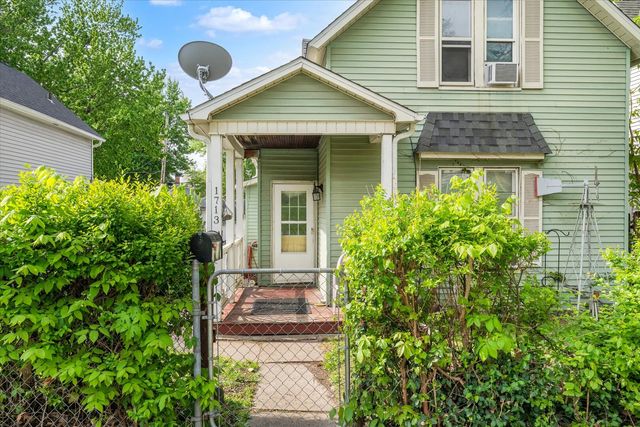1713 W 9TH Street, Davenport, IA 52804