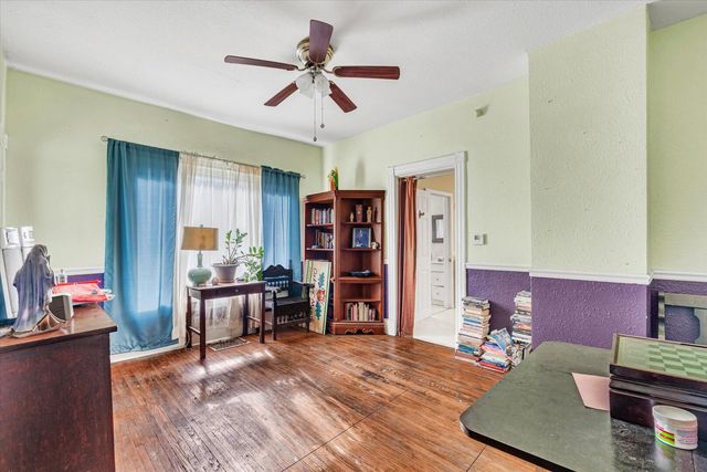 1713 W 9TH Street, Davenport, IA 52804