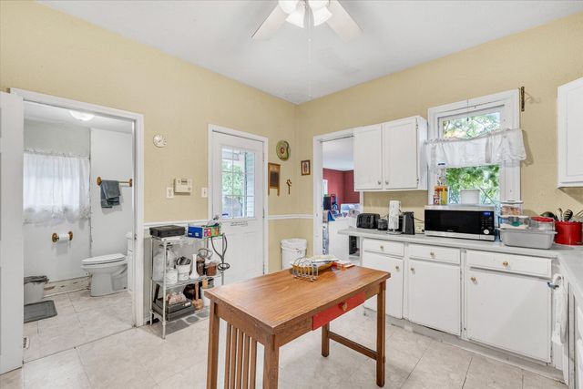 1713 W 9TH Street, Davenport, IA 52804