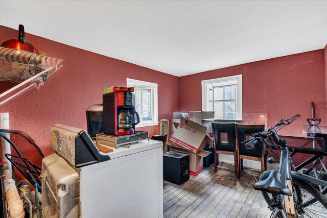 1713 W 9TH Street, Davenport, IA 52804