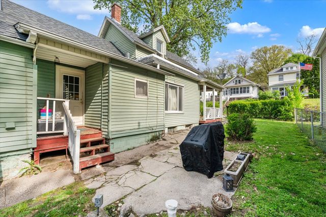 1713 W 9TH Street, Davenport, IA 52804