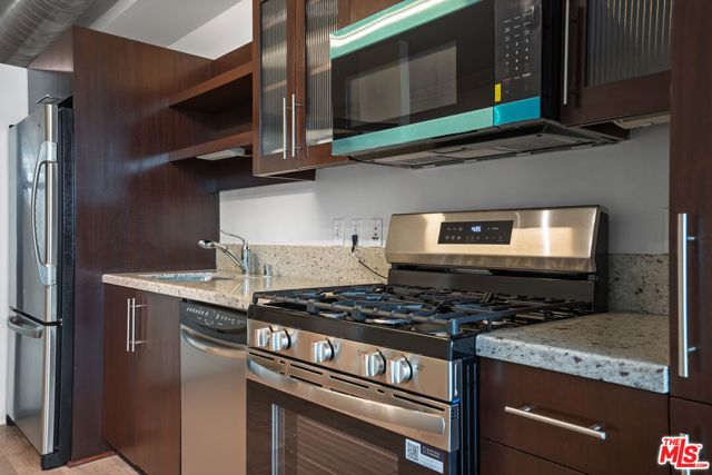 1111 S Grand Avenue 607, Los Angeles, CA 90015