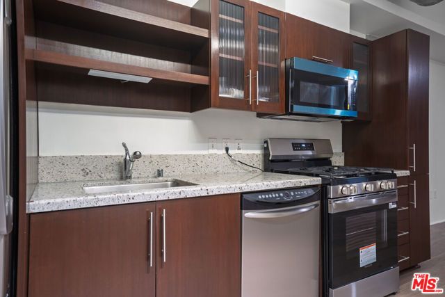 1111 S Grand Avenue 607, Los Angeles, CA 90015