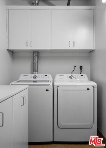 1111 S Grand Avenue 607, Los Angeles, CA 90015