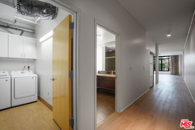 1111 S Grand Avenue 607, Los Angeles, CA 90015