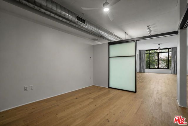 1111 S Grand Avenue 607, Los Angeles, CA 90015
