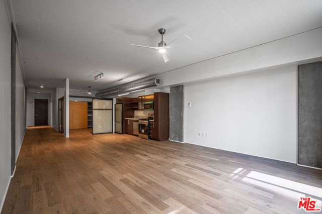 1111 S Grand Avenue 607, Los Angeles, CA 90015