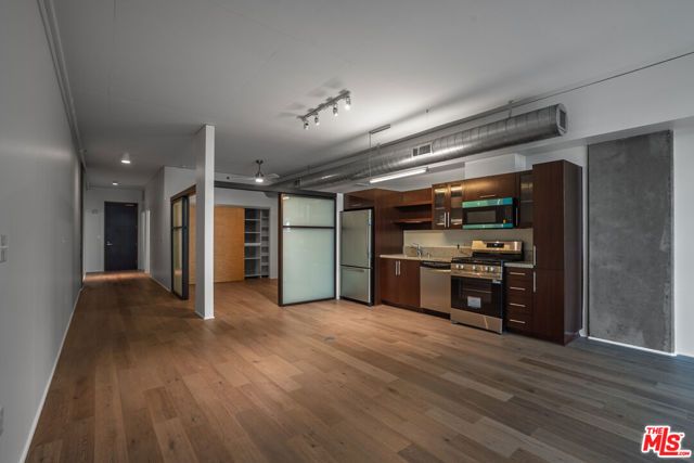 1111 S Grand Avenue 607, Los Angeles, CA 90015