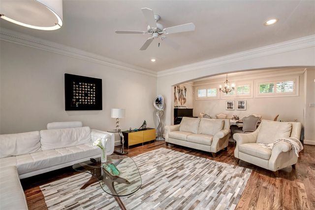 1916 W Bell Street A, Houston, TX 77019