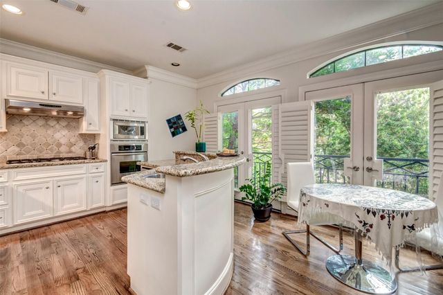 1916 W Bell Street A, Houston, TX 77019
