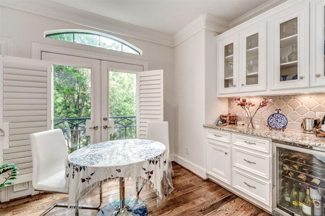 1916 W Bell Street A, Houston, TX 77019