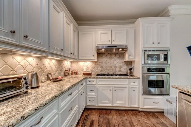 1916 W Bell Street A, Houston, TX 77019