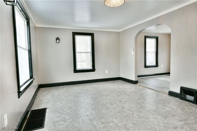 4035 W Market Street, Leavittsburg, OH 44430