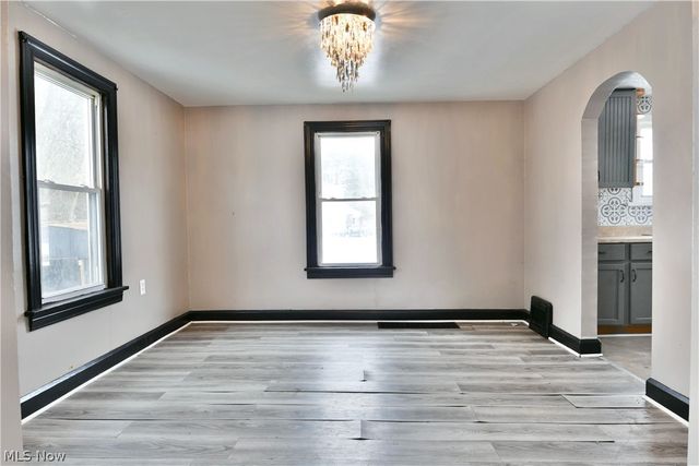 4035 W Market Street, Leavittsburg, OH 44430