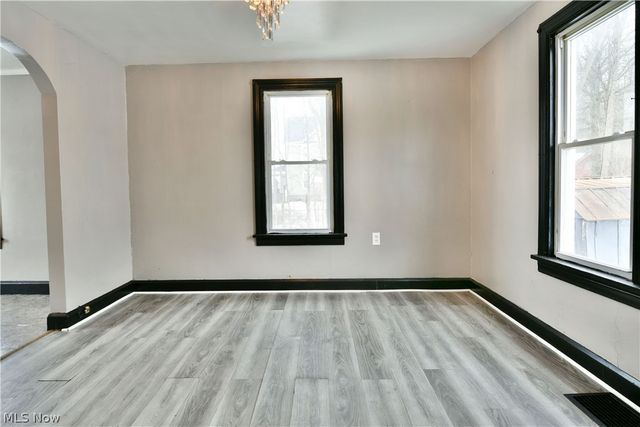 4035 W Market Street, Leavittsburg, OH 44430