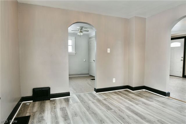 4035 W Market Street, Leavittsburg, OH 44430