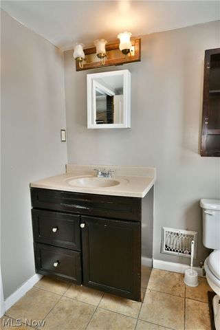 4035 W Market Street, Leavittsburg, OH 44430