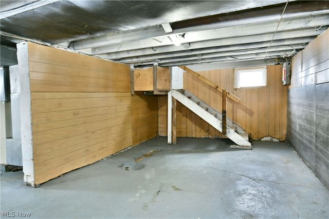 4035 W Market Street, Leavittsburg, OH 44430