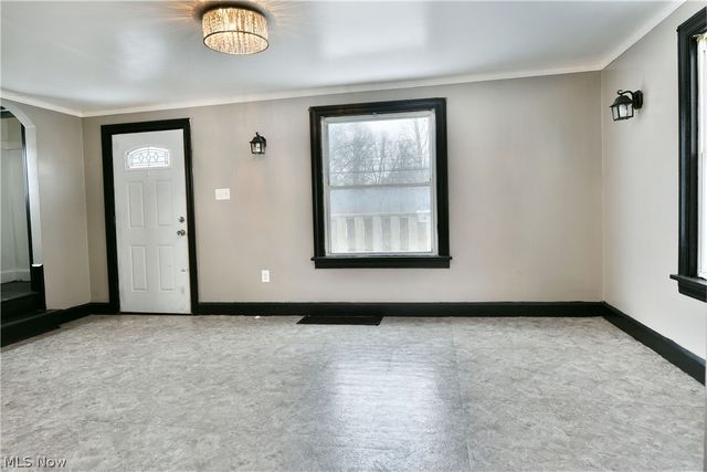 4035 W Market Street, Leavittsburg, OH 44430