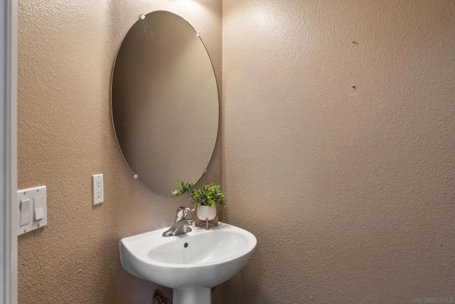 1562 Paseo Aurora, San Diego, CA 92154