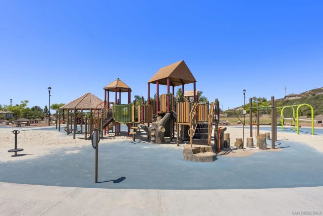 1562 Paseo Aurora, San Diego, CA 92154