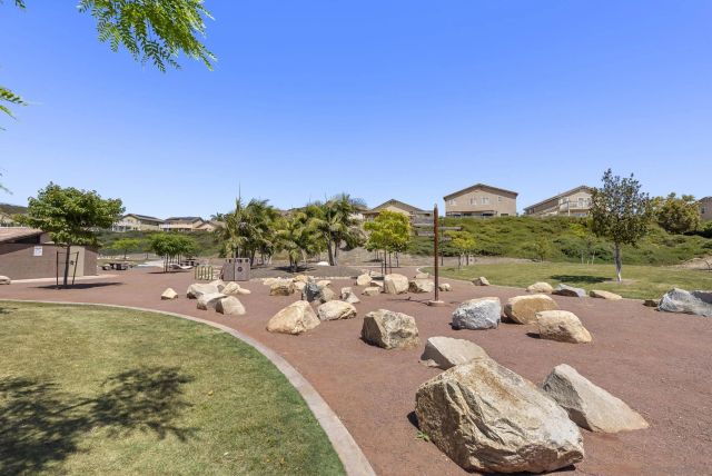 1562 Paseo Aurora, San Diego, CA 92154