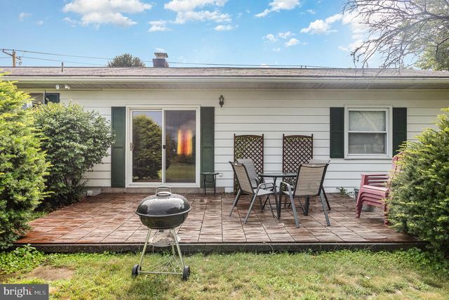 431 N HANOVER ST, Hershey, PA 17033