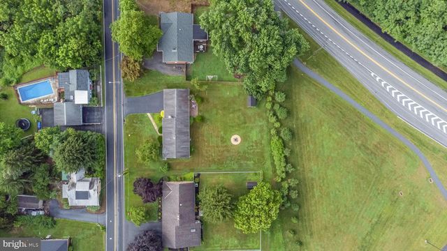 431 N HANOVER ST, Hershey, PA 17033
