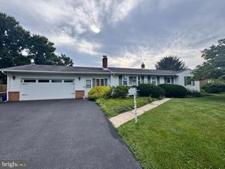 431 N HANOVER ST, Hershey, PA 17033