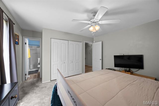 615 Country Lake Drive, St Peters, MO 63376