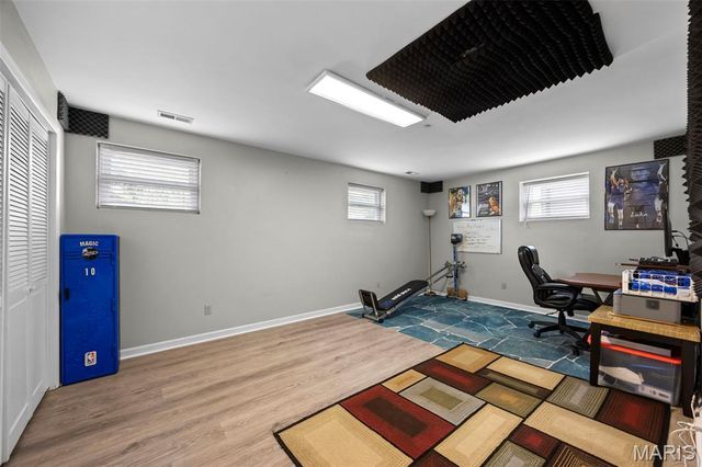 615 Country Lake Drive, St Peters, MO 63376