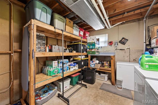 615 Country Lake Drive, St Peters, MO 63376