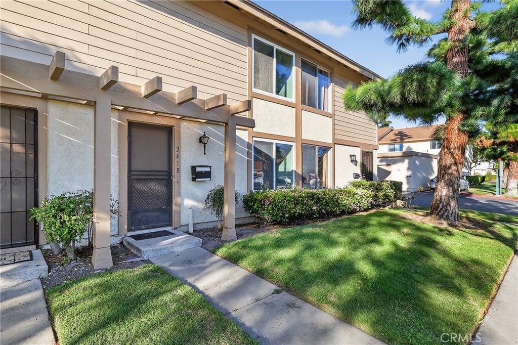 Image 1 of property listing at 241 W Alton Avenue B, Santa Ana, CA 92707