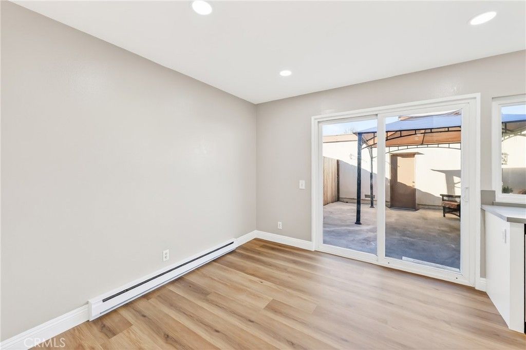 Image 23 of property listing at 241 W Alton Avenue B, Santa Ana, CA 92707