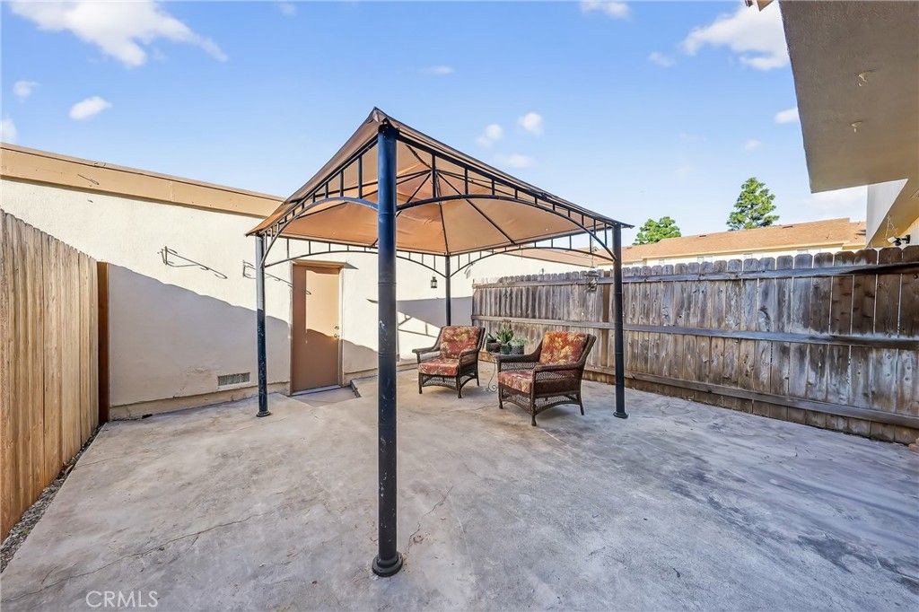 Image 26 of property listing at 241 W Alton Avenue B, Santa Ana, CA 92707