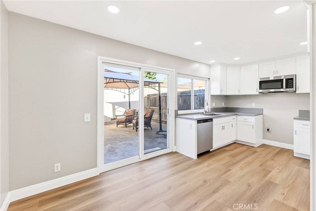 Image 3 of property listing at 241 W Alton Avenue B, Santa Ana, CA 92707