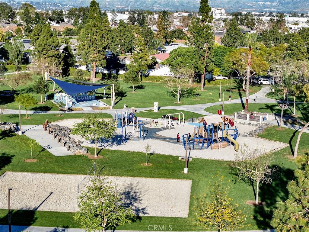 Image 34 of property listing at 241 W Alton Avenue B, Santa Ana, CA 92707