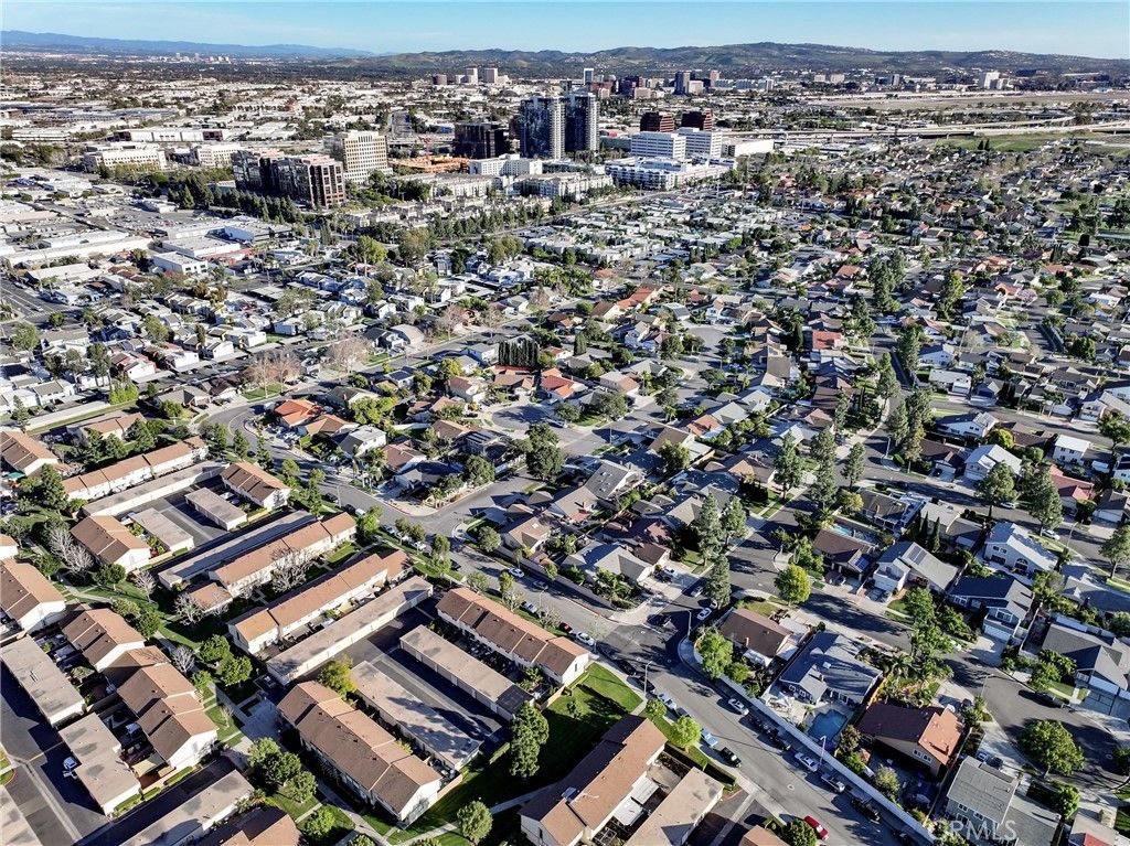 Image 39 of property listing at 241 W Alton Avenue B, Santa Ana, CA 92707