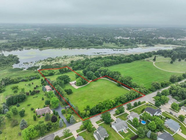 630 S Wisconsin STREET, Whitewater, WI 53190