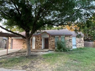 5628 Whitley Road, Haltom City, TX 76148