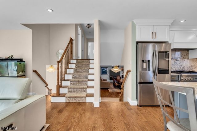 28 Toby Dr, Roxbury Twp., NJ 07876