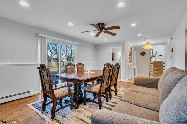 28 Toby Dr, Roxbury Twp., NJ 07876