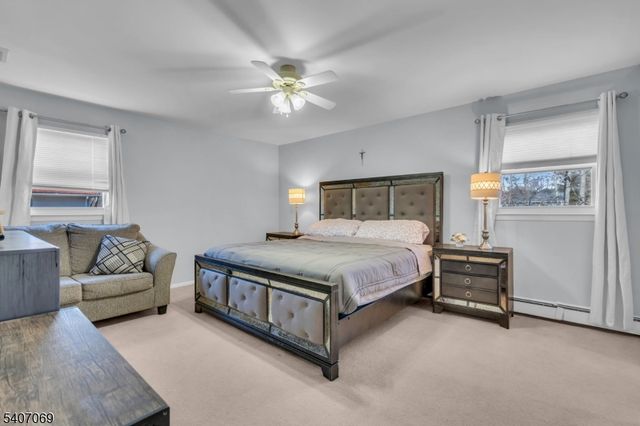 28 Toby Dr, Roxbury Twp., NJ 07876