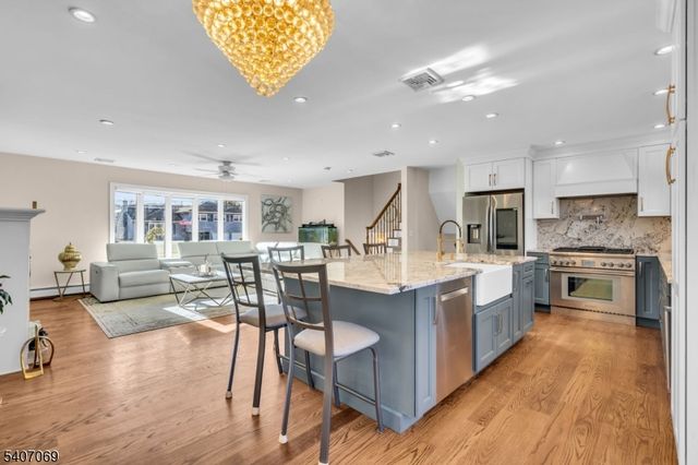 28 Toby Dr, Roxbury Twp., NJ 07876