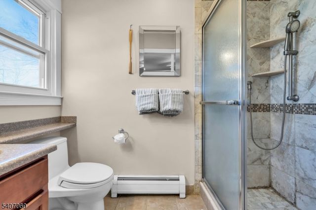 28 Toby Dr, Roxbury Twp., NJ 07876