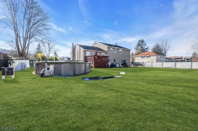 28 Toby Dr, Roxbury Twp., NJ 07876