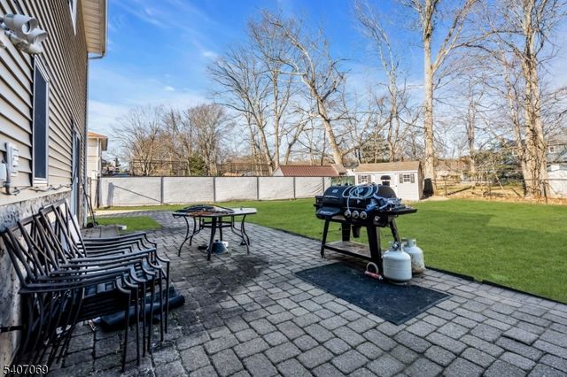 28 Toby Dr, Roxbury Twp., NJ 07876