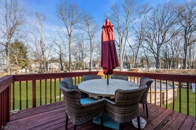 28 Toby Dr, Roxbury Twp., NJ 07876