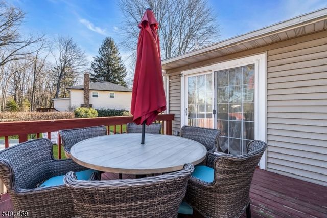 28 Toby Dr, Roxbury Twp., NJ 07876